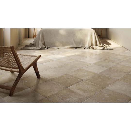 bezs vegyes meretu mediterran koburkolat csempe burkolat jarolap fagyallo csuszasmentes negyzetes feher vilagos nappali kohatasu greslap.jpg